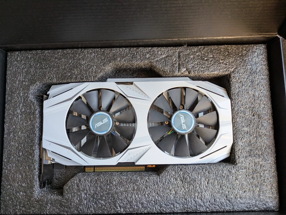 ASUS NVIDIA GeForce GTX 1060 3GB GDDR5 - Immagine 1 di 2