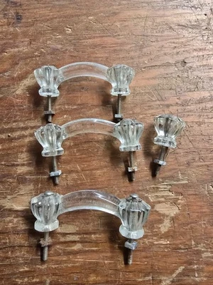 Perillas de tirador de cajón de gabinete de vidrio antiguo Foto 1 de 2