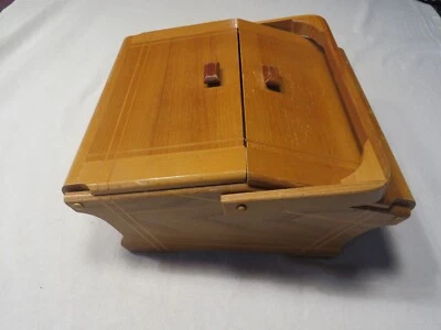 hübsches Nähkästchen aus Holz mit Intarsien - alt - ca. 25,5 x 24 x 11 cm groß - Bild 1 von 4