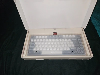 Varmilo Minilo Retro Tri-Mode RGB Hot-Swap Silent Switch mechanical keyboard ISO - Image 1 of 3