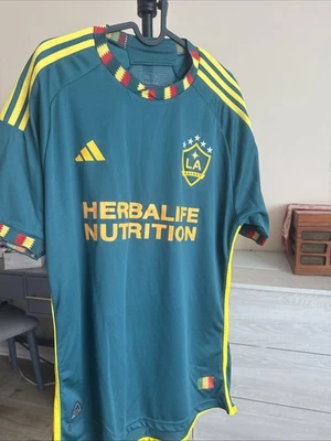LA Galaxy Visitante 23/24 Yoshida Versión Jugador Camiseta Kit Fútbol L Foto 1 de 2