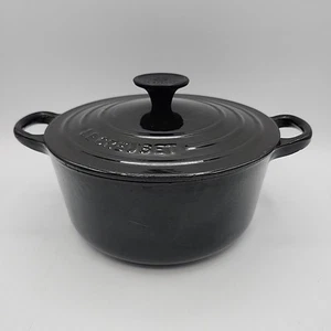 Le Creuset Schwarz Lakritz Emaille Gusseisen #18 Dutch Oven Doppelgriff + Deckel - Bild 1 von 11