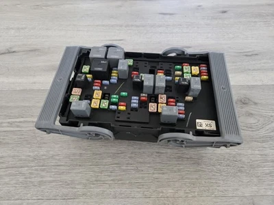 2007–2009 CHEVROLET SILVERADO 1500 МОДУЛЬ РЕЛЕ КОРОБКИ ПРЕДОХРАНИТЕЛЕЙ OEM 25815387 - Изображение 1 из 4