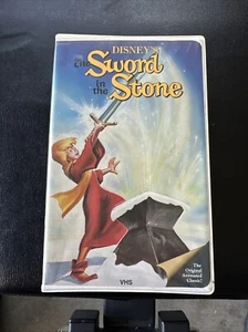 Disney's Sword in the Stone 1986 Black Clamshell Diamond The Classics VHS RARE - Picture 1 of 4