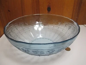 Arcoroc Minos Saphirblau 11" Glas Geprägte Trauben Blätter Salat Servier Schüssel - Bild 1 von 6