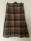 Vintage Dereta Pure New Wool Kilt Style Skirt Size Small Mid Length Check Design