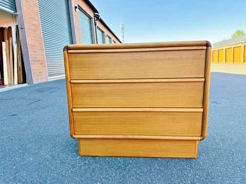 Beautiful Mid-Century Danish Modern Kibaek Mabelfabrik Teak Chest of Drawers Cover
