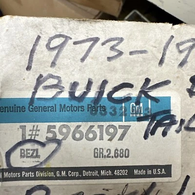 GM 5966197 1973-74 Buick Lámpara Trasera Bisel LH Apollo & Skylark Nuevo de Lote Antiguo Foto 1 de 4