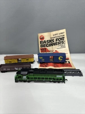 Life-Like N Scale BN 2098 GP38 Loco + 3 Cars + Track + Guide As-Is - Image 1 of 4