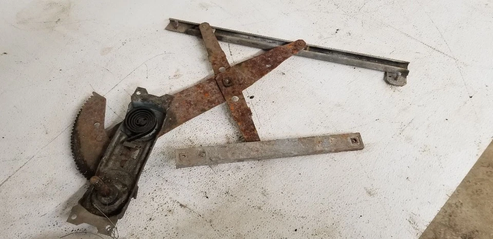 Regulador de ventana delantera izquierda conductor manual 4 puertas compatible con 92-98 GRAND AM 1012158 Foto 1 de 1