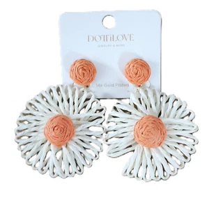 Blumen Ohrhänger Bast-Stroh Filz WEISS 1 Blume Ohrstecker DOTTILOVE Modeschmuck - Bild 1 von 3