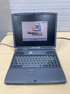 Toshiba Satellite 4080XCDT Notebook Portatile Pentium II 6.4 GB HDD Windows 2000 - Foto 1 di 10