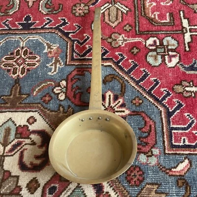 POCHE A EAU DECOREE Louche de puisage en laiton Début 19 Ème Très Bel État - Photo 1/4