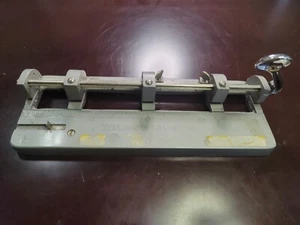 Wilson Jones Co Metal Heavy Duty 3 Hole Punch #314 Chicago USA - Picture 1 of 5