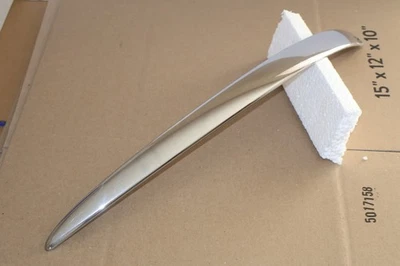 01- 04JAGUAR X-TYPE OEM LADO IZQUIERDO PARACHOQUES DELANTERO MOLDURA Foto 1 de 4