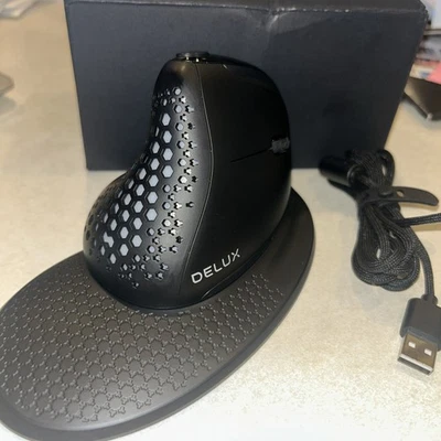 DeLUX Seeker Wireless Ergonomic Vertical Mouse with OLED Screen BT and USB - Image 1 of 4