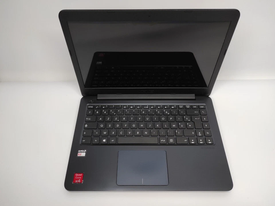 NOTEBOOK ASUS F402W AMD E2-6110 2GB RAM 32GB SSD WIFI WEBCAM - Immagine 1 di 4