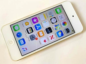 Apple iPod Touch 6th Generation (A1574) 32GB White Gold - V Good Condition RESET - Picture 1 of 9