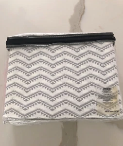 Juego de sábanas ROSA Victoria's Secret gris azteca doble XL - Imagen 1 de 2