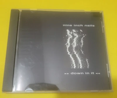NIN  NINE INCH NAILS    DOWN IN IT   CD Foto 1 de 4