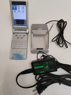 SONY CLIE PEG-NR70U PDA Personal Entertainment Organizer, Dock Charger & MemCard - Image 1 of 4