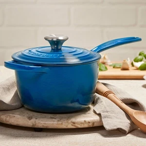 Le Creuset Signature Gusseisen 2,25 Quart Marseille Kochtopf - Bild 1 von 5