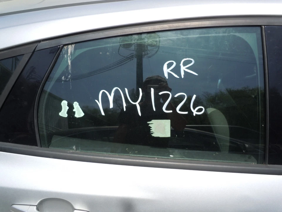 Ford Focus 2012-2018 puerta trasera ventana de vidrio pasajero derecha derecha OEM Foto 1 de 1