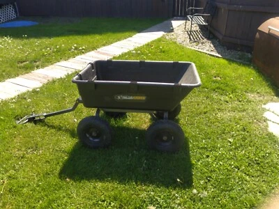 Vagón de volteo Gorilla 1200 lb Foto 1 de 4