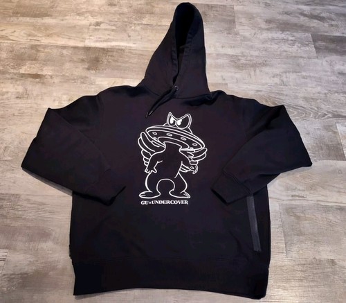 Felpa nera con cappuccio GU x Undercover Alien usata in ottime condizioni taglia media rara VHTF