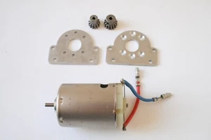 Hirobo Toyota Celica / Peugeot 205 540 Motor + Motor Plates & Pinions - Picture 1 of 1