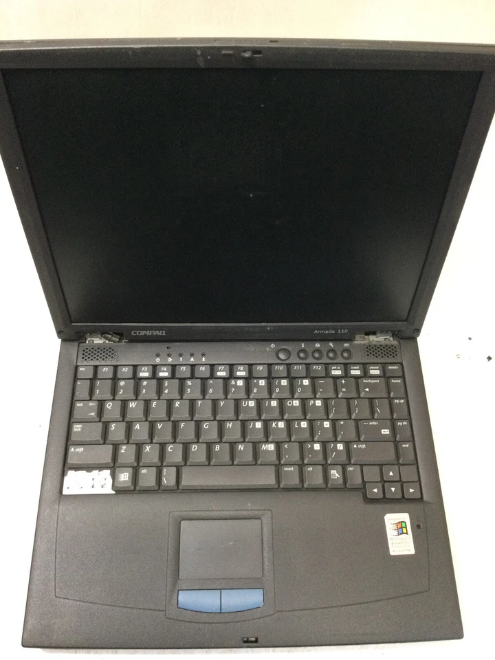 COMPAQ ARMADA 110-PP2100 - FOR PARTS - 256MB RAM - INTEL PENTIUM - READ DESC -BB - Image 1 of 4
