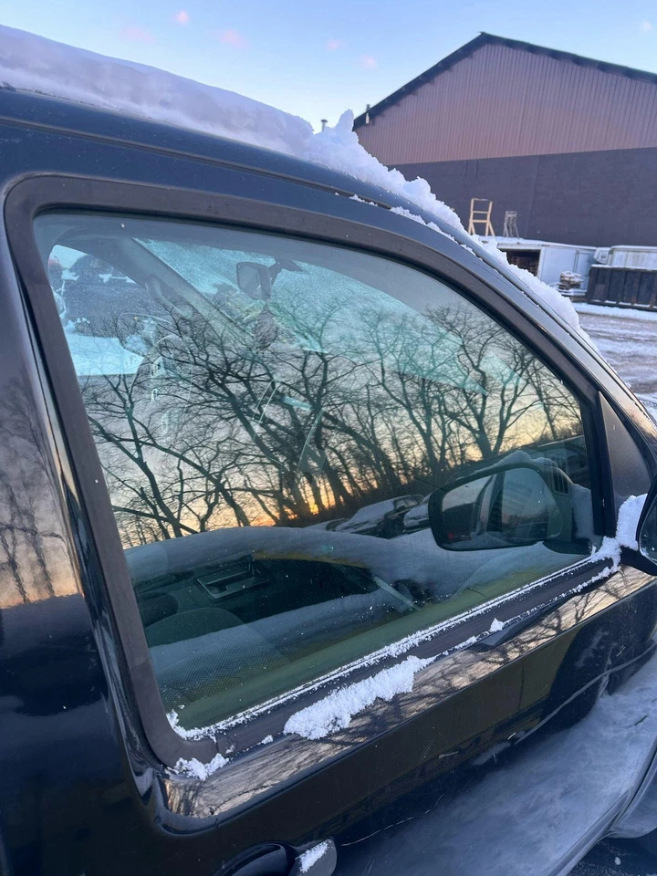 Cristal ventana puerta delantera pasajero derecho nissan frontier 2005-2021 Foto 1 de 1