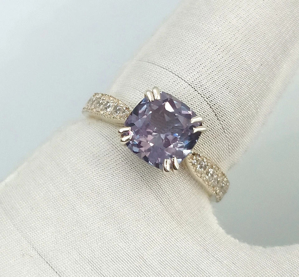 2.3 Ct Cushion Cut Alexandrite Lab-Created , 925 Sterling Silver Handmade Ring - Image 1 of 1