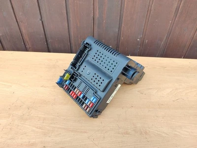 Scatola fusibili CEM scatola fusibili Volvo S60 I V70 II XC70 XC90 I 31394157 - Immagine 1 di 4