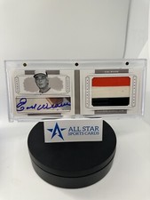 2014 National Treasures Legends Game Used Booklet Auto Earl Weaver /10