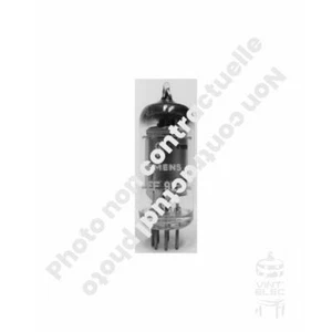 EF92 / 6CQ6 / 9D6 / W77 / 6F21 / CV131 / 6065 / M8161 EUROPE Tube - Picture 1 of 1