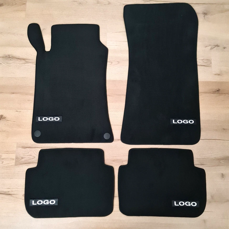 Alfombrillas coche terciopelo para AMG Mercedes CLK C209 impermeables revestimientos de alfombras negras Foto 1 de 4