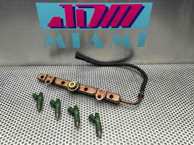 Juego de inyectores de combustible para motor Toyota MR2 Spyder 1ZZ-FE 2000-2005 + riel de línea de combustible Foto 1 de 3