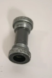 Shimano SM-BB6700 BSA 73mm Hollowtech Bottom Bracket BB67 - Picture 1 of 2