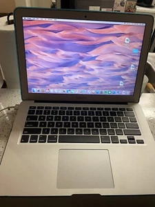 Macbook Air 2015 13 inch - Picture 1 of 8
