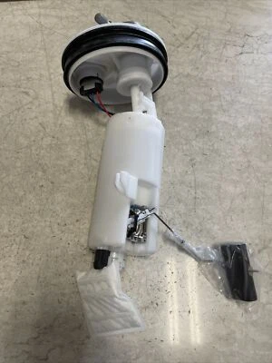 CarQuest M2246691, módulo bomba de combustible unidad de envío y colador Foto 1 de 4