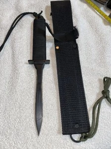 VINTAGE  KNIFE CO. FIGHTLING KNIFE W/Sheath - Picture 1 of 13