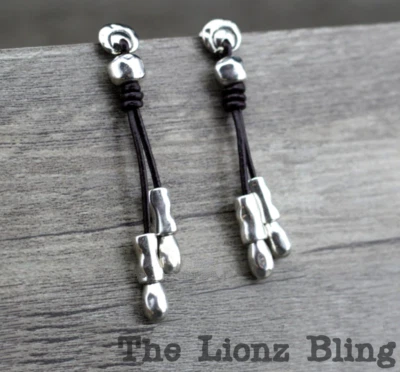 Pendientes colgantes estilo rústico martillado plata de ley y cuero negro - 2 1/2" Foto 1 de 2