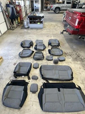 Ford F150 Super Crew 2021-2024 40/20/40 OEM despegues de tela gris Foto 1 de 4