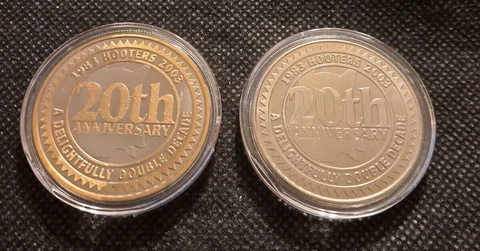 1983 HOOTERS 20TH ANNIVERSARY GOLD AND SILVER COLORS TOKEN SET!  e6576CXX Cover