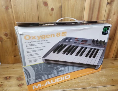 Oxygen M Audio 8 v2 25 Key USB  Keyboard MIDI Controller Boxed Ableton *Read - Image 1 of 4