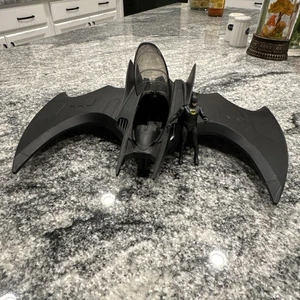 DC Comics Batman Ultimate Batwing Spinmaster With Batman Figure #05 - Picture 1 of 11
