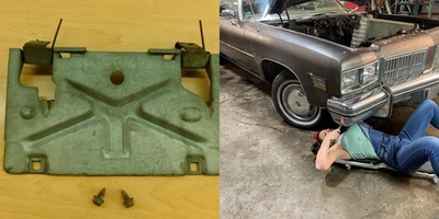 REAR LICENCE PLATE / BRACKET GAS DOOR 1975 1976 OLDSMOBILE 98 TORONADO 75ON1-8E9 - Image 1 of 4