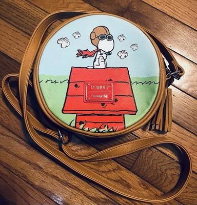 Bolso Bandolera Redondo Loungefly Peanuts Snoopy the Flying Ace Foto 1 de 4