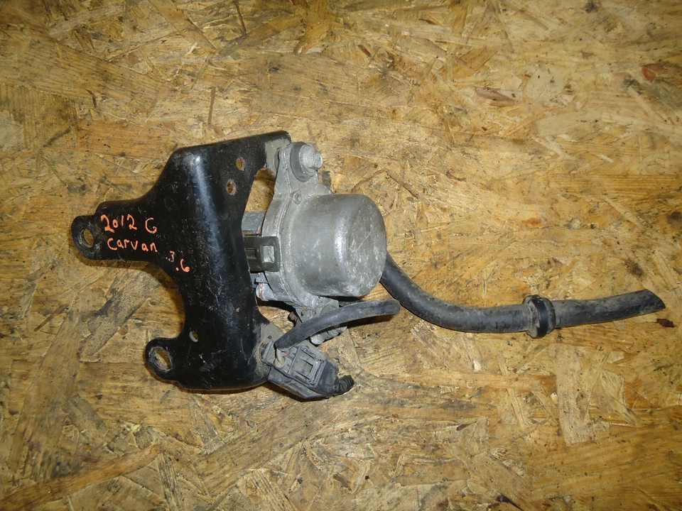 2012 DODGE GRAND CARAVAN 3.6L BRAKE VACUUM PUMP 04581541AA - Image 1 of 4